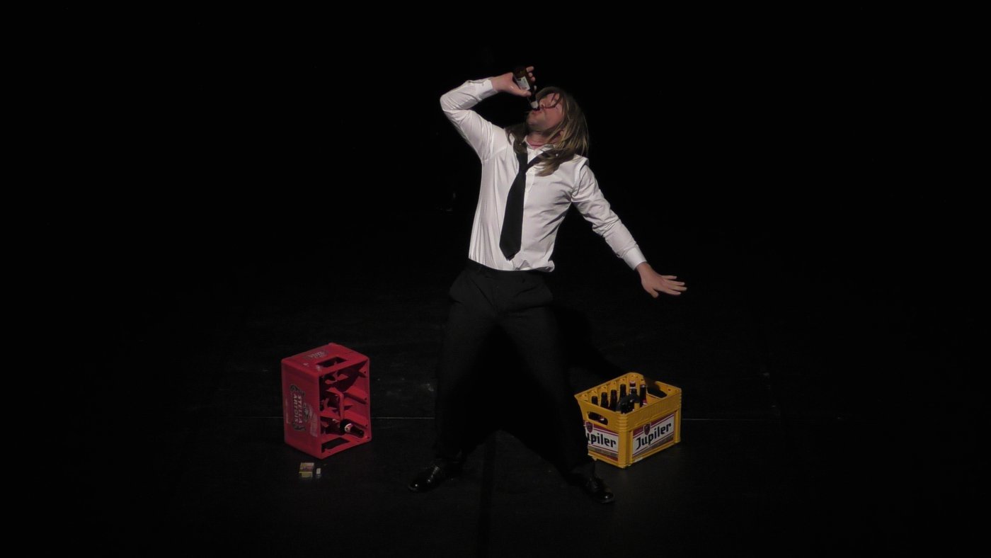 Performer: Kasper Vandenberghe - �Troubleyn/Jan Fabre by Mira de Boose